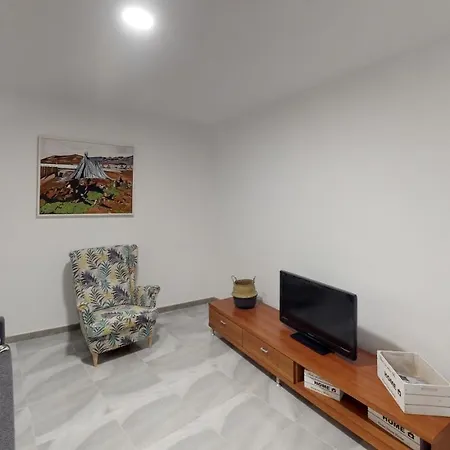 Con Piscina Jardin Privado By Lightbooking Вилла