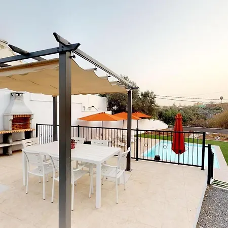 Con Piscina Jardin Privado By Lightbooking *